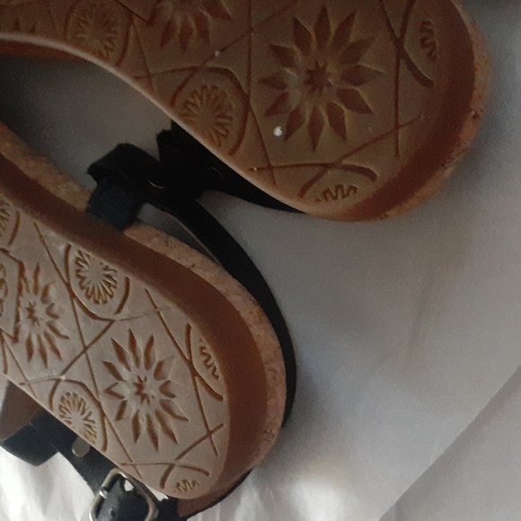Ugg Ayden Black Leather Thong Sandals Size 8 - Picture 7 of 9